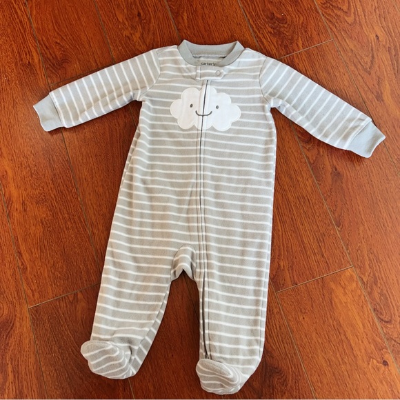 Carter’s Baby Fleece Footed Sleeper – Grey Stripe Cloud Design (6M) - Picture 2 of 11